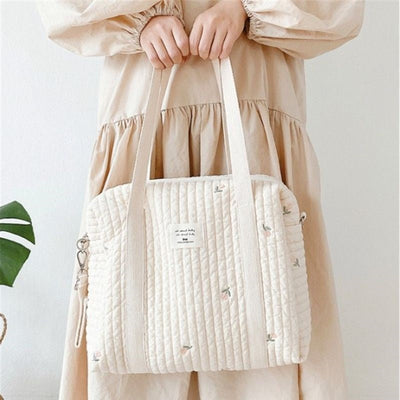 Sac à Langer Élégant en Coton Brodé et Doublure Matelassée - mon-sac-a-langer
